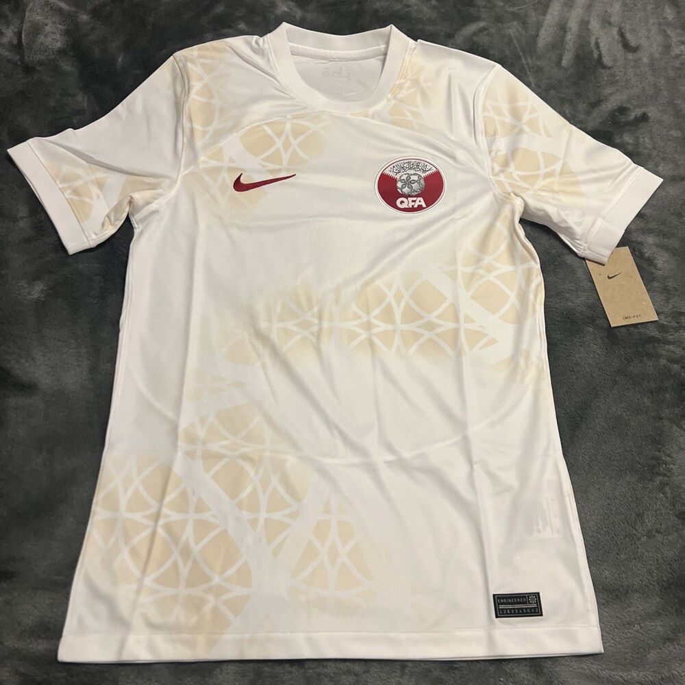 Medium Nike Qatar National Team Soccer Jersey Men’s Dri-Fit White DN0701-100